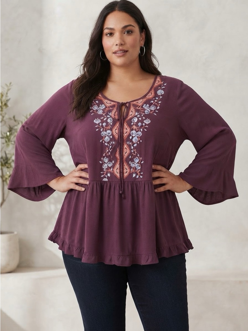 C Est 1946 NEW Boho Embroidery Floral 24W Top Tee Bell Sleeves Shirt Lightweight